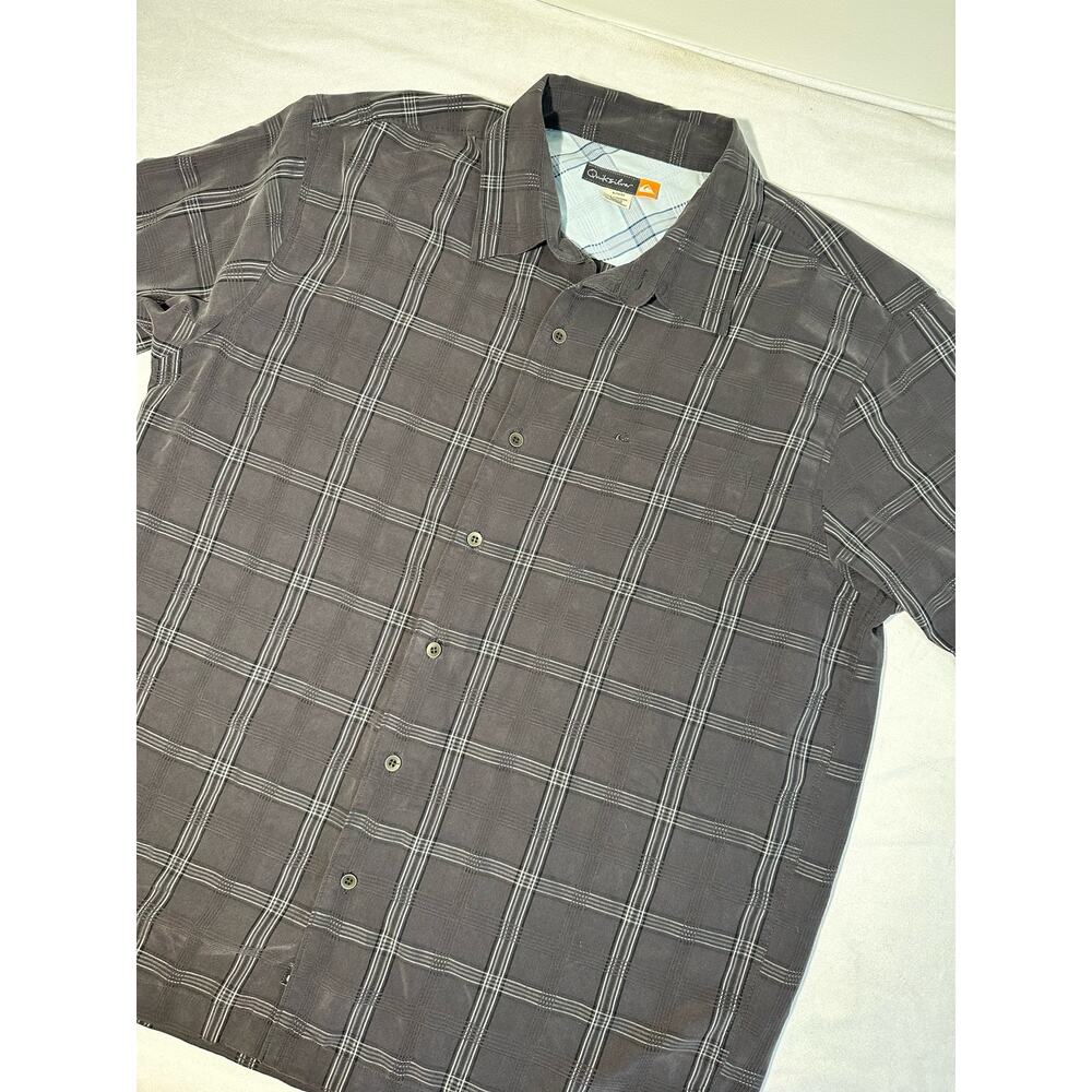 Quicksilver Men's Short Sleeve Button Down Size XL - Picture 3 of 6